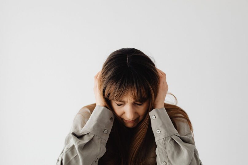 pexels-karola-g-7273375